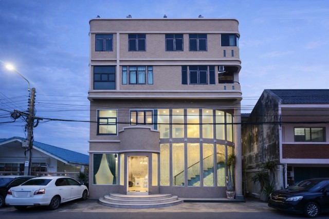 NORTH PARK มีช่องลิฟท์ 1x1ม. ให้เช่าโฮมออฟฟิศ 5ชั้น ลดราคา 50% 44,998-54,999บาท/เดือน เดอะมอลล์ งามวงศ์วาน 1.5กม. ประชาชื่น6-18 6นอน ถูกที่สุดในหลักสี่  ใกล้ม.ธุรกิจบัณฑิต 400 ม. 660 ตร.ม. 11แอร์ ราชพฤกษ์คลับ สามัคคี  51 ตร.ว.  ดีไซน์ทันสมัย 7 น้ำ NORTH PARK Includes a 1x1m elevator shaft. 44,998-54,999 THB/month. The Mall Ngamwongwan 1.5km, Prachachuen 6-18, 6 bedrooms, 5-story home office for rent, 50% discount, cheapest in Laksi. Near Dhurakij Pundit University (400m), 660 sq.m., 11 air conditioners, Ratchaphruek Club, Samakkee, 51 sq.wa., modern design, 7 bathrooms.ขนาด 51 ตร.ว. พื้นที่ใช้สอย 660 ตร.ม. ถนนประ�