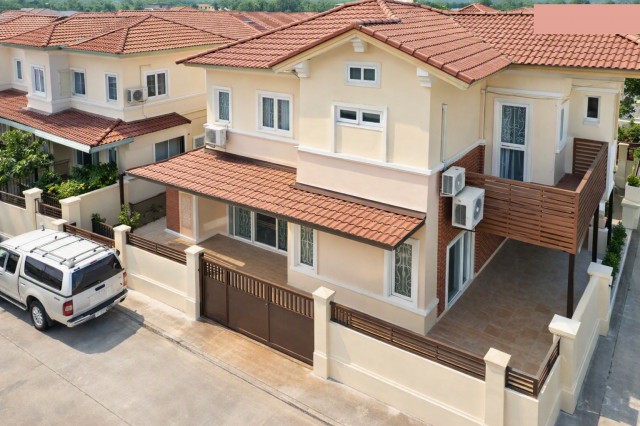 ตลาดนานาเจริญ400ม.3 น้ำ 28 ตร.ว. 224 ตร.ม.ทาวน์เฮาส์หัวมุม 2 ชั้น 3นอน คูคต ลำลูกกา คลอง 2 พร้อมพื้นที่รอบบ้าน รีโนเวทใหม่ พร้อมเฟอร์ฯ และเครื่องใช้ไฟฟ้าครบ เหมาะสำหรับอยู่อาศัย เดินทางสะดวก บนทำเลศักยภาพลำลูกกา คลอง 2 เดินทางสะดวก ใกล้เทศบาลเมืองลำสามแก้ว 1.7 กม.โรงพยาบาล  แหล่งช้อปปิ้ง สถานศึกษา 16,998 B-M.Two-story corner townhouse Khukhot 3bed LamLukKa Khlong2 Nanacharoen Market 400m. 3bath   28sq.wa. 224 sq.m. with surrounding yard. Newly renovated fully furnished and equipped with appliances. 