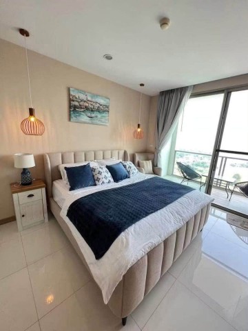 AOM 3020ให้เช่า คอนโด Pet Friendly Riviera Wongamat Beachห้องสตูดิโอ 31 ตรม. วิวเมือง+วิวทะเล ตึก A ชั้น 27 วิวสวยมาก (รับแดดเช้า ช่วงบ่ายไม่ร้อน) เฟอร์นิเจอร์ครบ พร้อมเข้าอยู่  เตียงและฟูกแบบพรีเมี่ยม  Wifi ฟรี ! และ  Smart TV รับสัตว์เลี้ยง +1,000  สัญญา1ปี - 18,000/เดือน สัญญา6เดือน - 20,000/เดือน ติดต่อขอรูปและรายละเอียดเพิ่มเติม  สนใจนัดชมสถานที่จริงContact  TEL/LINE คุณต๋อม 081-925-2443          TEL/LINE        086-542-7078อสังหาริมทรัพย์ ยินดีรับฝากขา�