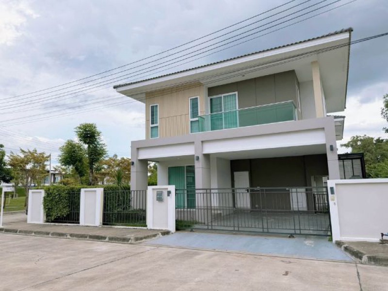 ให้เช่า 30,000 บาท/เดือนโครงการบีลีฟ-วงแหวนสันกำแพงบ้านแปลงมุม ติดสวนสาธารณะบรรยากาศเงียบสงบ พร้อมเข้าอยู่ทันที.รายละเอียดบ้าน• พื้นที่ใช้สอย 176 ตร.ม.• ขนาดที่ดิน 60 ตร.ว.• 3 ห้องนอน• 3 ห้องน้ำ• ที่จอดรถ 2 คัน• ห้องครัวภายในบ้าน• โซนซักล้างแยกเป็นสัดส่วน• เฟอร์นิเจอร์ครบ พร้อมเข้าอยู่.บ้านเดี่ยวสไตล์โมเดิร์น ทำเลดี พื้นที่กว้าง อยู่ในโครงการคุณภาพ พร้อมเฟอร์นิเ�