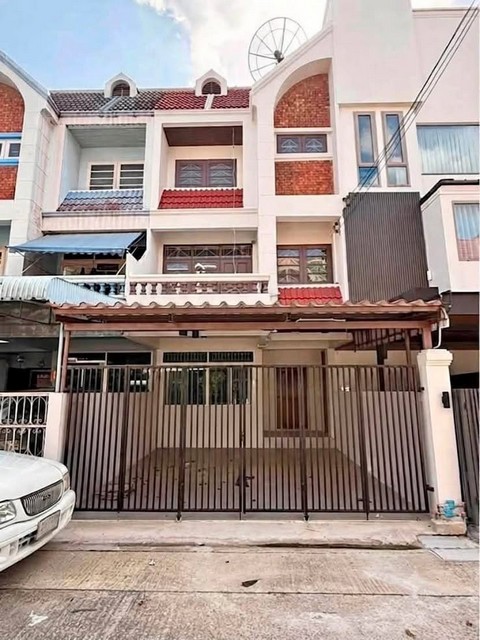 ให้เช่าทาวน์โฮม 3 ชั้น 190 ตรม. 4 ห้องนอน ย่านสุทธิสาร-อินทามระ รีโนเวทใหม่ จดบริษัทได้ ใกล้บิ๊กซีสะพานควาย  *** ราคาเช่า 40,000 บาท/เดือน  *** สำหรับเปิดบริษัท/จดทะเบียนการค้า: 45,000 บาท / เดือนติดต่อ::  ชยา โทร/ID Line:: 0942823961   Link Line:: https://line.me/ti/p/3xFA1An8Kcรหัส# T26-1139ทาวน์โฮม 3 ชั้น ย่านสุทธิสาร-อินทามระ รีโนเวทใหม่ จดบริษัทได้ ใกล้บิ๊กซีสะพานควาย  ๐ เนื้อที่ 190 ตร.ม.๐ 4 ห้องนอน 3 ห้องน้ำ ๐ 1 ห้องรับแขก 1 ห้องคร�