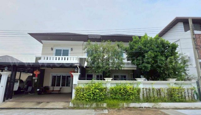 รหัสทรัพย์ : 6692บ้านเดี่ยว ดิเอ็กซ์คลูซีฟ ทวีวัฒนา แปลงมุม ติดถนนเมน&nbsp;ที่ตั้ง&nbsp;:&nbsp;ถนนทวีวัฒนา แขวงทวีวัฒนา เขตทวีวัฒนา กรุงเทพมหานคร&nbsp;10170รายละเอียดทรัพย์- บ้านเดี่ยว&nbsp;2&nbsp;ชั้น ขนาดพื้นที่ดิน 105&nbsp;ตารางวา พื้นที่ใช้สอย 400&nbsp;ตารางเมตร- 4&nbsp;ห้องนอน, 4&nbsp;ห้องน้ำ, 1 ห้องนั่งเล่น, 1&nbsp;ห้องห้องครัว, 4&nbsp;ที่จอดรถ- แอร์ 7&nbsp;เครื่อง, ปั๊มน้ำ+แทงค์น้ำ 1 ชุด, ผ้าม่าน, บิวท์อินครัว, บิวท์อ�