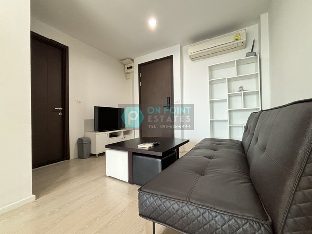 Rhythm Sathorn - Narathiwas (Agent Post)                        1 Bedroom 1 Bathroom for Rent** RENTAL PRICE : 22,000 Baht / month (1 Year Contract) **Listing ID : A2313Location : Naradhiwas Rajanagarindra RoadRoom Type : 1 Bedroom 1 BathroomRoom Size : 38 Sq.m.Function :- Fully Furnished- Gym / Swimming pool / Sauna- BTS Chong Nonsi (700 m./ 9 mins walking distance)ริธึ่ม สาธร-นราธิวาส ให้เช่า 1 ห้องนอน 1 ห้องน้ำ ** ราคาเช่า : 22,000 บาท ต่อเดือน (สัญญา 1 ปี) **Listing ID : A2313พื้นที่ : ถนน นราธิวาสราชนครินทร์ประเภท : 1 ห้องนอน 1 ห้องน้ำขนาด : 38 ตารางเมตรFunction :- ตกแต่งพร้อมอาศัย ฯ- ส่วนกลางประกอบด้วย ฟิตเนส / สระว่ายน้ำ / ซา
