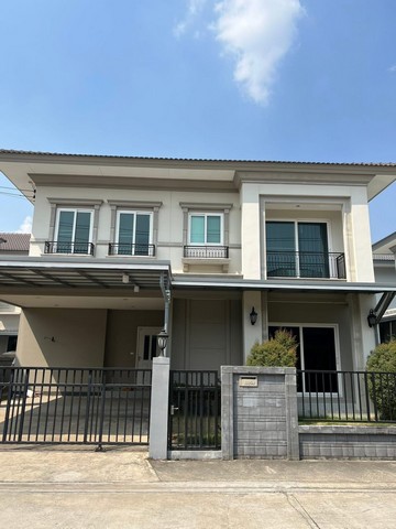 ให้เช่าบ้านเดี่ยว 2 ชั้น โครงการ Grandio Vibhavadi-Rangsit จาก Frasers Property Home ทำเลรังสิต ใกล้ทางด่วนดอนเมืองโทลล์เวย์ Future Park Rangsit และรถไฟฟ้าสายสีแดงรายละเอียดบ้าน- บ้านเดี่ยว 2 ชั้น- พื้นที่ใช้สอยประมาณ 167 ตารางเมตร- 4 ห้องนอน- 3 ห้องน้ำ- พร้อมเข้าอยู่จุดเด่น- ใกล้ SRT รังสิตประมาณ 4 กิโลเมตร- ใกล้ Future Park Rangsit และทางด่วนดอนเมืองโทลล์เวย์- บ้านสำหรับครอบครัวในทำเลเดินทางสะดวกสิ่งอำนวยความสะดวกภาย