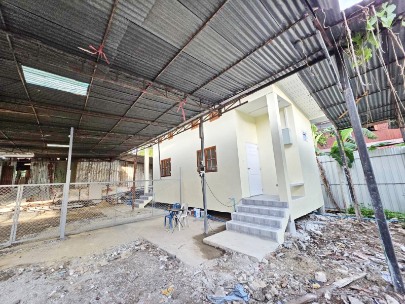 ทับช้าง สะพานสูง 7-11 BIG-C บ้านแฝด 1-2นอน 1-2น้ำ หมู่บ้านนักกีฬาแหลมทอง 300ม.  38-75 ตรว.  150-300 ตรม.  6,499-13,999B-M ThapChang SaphanSung.7-11 BIG-C Semi-detached houses 1-2beds 1-2baths. NakKilaLaemThong Village 300m. 38-75 sq.wah. 150-300sqm. 6,499-13,999THB/month.ถนนกาญจนาภิเษก แขวงทับช้าง เขตสะพานสูง กรุงเทพมหานครขนาด 38-75 ตรว. พื้นที่ใช้สอย 152 ตรม.Size 38-75 sq.wah with 152 sq.m. usable areaบ้านแฝดออกแบบทันสมัย โปร่งโล่งสบาย ภายในมีพื้นที่ใช้สอยครบครัน รองรับการอยู่อาศัยทั้งครอบครัวเล็กและใหญ่วัสดุคุณภา