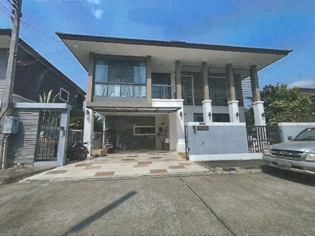 ขาย บ้านเดี่ยว/ทาวน์เฮ้าส์/คอนโด บ้านเดี่ยว 2 ชั้น อรสิริน 11  ถนนเชียงใหม่ - พร้าว (ทล.1001) ต. หนองหาร อ.สันทราย จ.เชียงใหม่  ราคา  4,540,000   บาท  ( ราคาต่อรองได้ )  รายละเอียดทรัพย์ -  เนื้อที่ 4,540,000  พื้นที่ใช้สอย 180 ตร.ม. -  บ้านหันไปทางทิศ ตะวันออกเฉียงใต้  พิกัดทรัพย์ : https://maps.app.goo.gl/GShuLPZ7MhQUS8By5  สถานที่ใกล้เคียง   -มหาวิทยาลัยแม่โจ้ -โลตัส เชียงใหม่ - รวมโชค -โฮมโปรเชียงใหม่ สันทราย -โรงพยาบาลสัน�