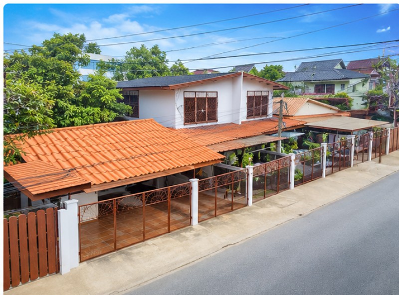 จดทะเบียนบริษัทได้ ใกล้สำนักงานที่ดินประเวศ 899 ม. บ้านทำออฟฟิศ กรุงเทพกรีฑา 4นอน 4น้ำ ใกล้โรงเรียนศรีพฤฒา 900 ม. ขนาด 50 ตร.ว. 250ตร.ม. ติดถนนค้าขายได้ ติดป้ายได้ แบ่งเช่าได้ ราคาเพียง 13,998 บาทต่อเดือนcan register a company. Near Prawet Land Office 899m Office for Rent on Krungthep Kreetha Rd 4Beds 4BathsNear Sripruehta School 900m  50sq.wa 250sq.m Roadside Commercial Location Company Registration Allowed Business Signage Allowed Rental Only 13,998THB per MonthVDO 1minshttps://youtube.com/shorts/nCdwHvIYDcsถนนกรุงเทพกรีฑา ซอยกรุงเทพกรีฑา 36 ถึง 44 แขวงทับช้าง เขตสะพาน�
