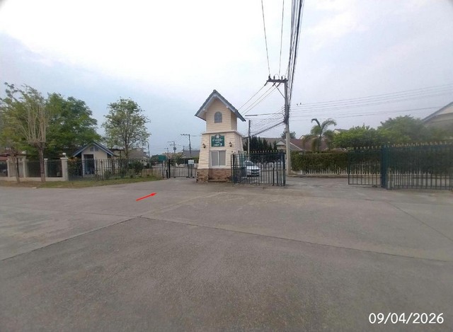 ขายบ้านเดี่ยวเชียงใหม่ โครงการ นนนิภา (แม่โจ้) เฟส 3     ซอย 6 ถนน บ้านทุ่งหมื่นน้อย ตำบล หนองหาร อำเภอ สันทราย จังหวัด เชียงใหม่  ราคา  3,500,000  บาท  ( ราคาต่อรองได้ )  รายละเอียดทรัพย์ -  เนื้อที่ 64.00 ตร.ว.  พื้นที่ใช้สอย 141.30 ตร.ม. -  3 ห้องนอน 2 ห้องน้ำ  -  1 ที่จอดรถ  -  บ้านหันไปทางทิศ  พิกัดทรัพย์ : https://maps.app.goo.gl/Fm5XqhFKuefeMkN28  สถานที่ใกล้เคียง   - มหาวิทยาลัยแม่โจ้ - วัดแม่โจ้ - โรงพยาบาลสันทราย - วัดศรีด