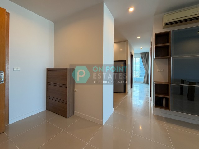 Circle Condominium ???? (Agent Post)                 3 Bedrooms 3 Bathrooms for Rent** RENTAL PRICE : 70,000 Baht / month (1 Year Contract ) **Listing ID : A2886Location : Phetchaburi 36 Alley Room Type : 3 Bedrooms 3 BathroomsRoom Size : 127 Sq.m.Function :- Fully Furnished- Gym / Swimming pool / Sauna - Near BTS Nana, MRT Petchaburi, Airportlink Makkasanเซอร์เคิล คอนโดมิเนียม ให้เช่า 3 ห้องนอน 3 ห้องน้ำ ** ราคาเช่า : 70,000 บาท ต่อเดือน (สัญญา 1 ปี) **Listing ID : A2886พื้นที่ : เพชรบุรี 36ประเภท : 3 ห้องนอน 3 ห้องน้ำขนาด : 127 ตารางเมตรFunction :- ตกแต่งพร้อมอาศัย ฯ- ส่วนกลางประกอบด้วย ฟิตเนส / สระว่ายน้ำ / ซาวน่า ฯ- อยู่ใกล้