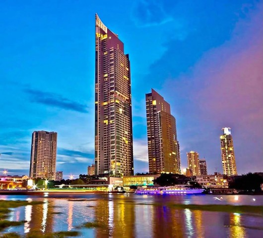 AOM 3064 คอนโด The River คอนโดมิเนียมระดับ Luxury  ติดแม่นำ้เจ้าพระยา ถ. เจริญนคร ใกล้ Icon Siam เดินเพียงไม่กี่นาที 24 ลบ. เท่านั้น ( รๅคๅตลาด ปัจจุบัน 34 ลบ. ขึ้นไป ) ยังไม่พอ ถ้าซื้อภายในเดือน สค. 69 นี้ ฟรีค่าโอนให้ไปเลย ครับ   ซื้อไว้ไม่ได้อยู่ สงสารน้อง เอามาปล่อยถูกๆ ใครได้ไป โชคดีมากๆ นานๆจะมาปล่อยของซักที รายละเอียดคอนโด  3 ห้องนอน 3 ห้องนำ้  ชั้น 41 ( Top Floor ) ตึก B  พื้นที่ห้องขนาด 138 ตารางเมต�
