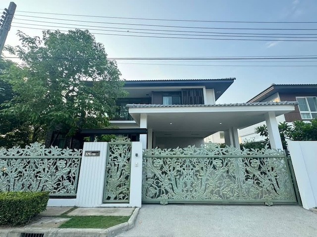 BH4276 ให้เช่า บ้านเดี่ยวหัวมุม หมู่บ้านมัณฑนา วงแหวน–กัลปพฤกษ์ บ้านพร้อมอยู่ ใกล้ The Mall บางแค ราชพฤกษ์ และกาญจนาภิเษกติดต่อ Agent คุณบัว (Bua)Tel: 093-646-4597&nbsp;LINE ID: Bua093ราคาเช่า 62,000 บาทต่อเดือนให้เช่าบ้านเดี่ยวหัวมุมในโครงการมัณฑนา วงแหวน–กัลปพฤกษ์ ทำเลศักยภาพ ติดถนนกาญจนาภิเษก เดินทางสะดวก ใกล้ราชพฤกษ์ The Mall บางแค โรงเรียนเลิศหล้า และ Paseo กาญจนาภิเษก บ้านสวย สภาพใหม่ พร้อมเฟอร์นิ�