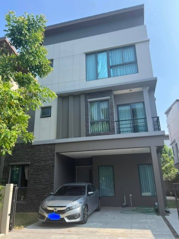 BH4319 ให้เช่าบ้านแฝด บ้านกลางเมือง THE EDITION RAMA 9 กรุงเทพกรีฑา 4 ห้องนอน 218 ตารางเมตร Pet Friendlyติดต่อ Agent คุณบัว (Bua)Tel: 093-646-4597&nbsp;LINE ID: Bua093ค่าเช่าพิเศษ 59,000 บาทต่อเดือนให้เช่าบ้านแฝดตกแต่งสวย บ้านกลางเมือง THE EDITION RAMA 9 Krungthep Kreetha โครงการคุณภาพจาก AP ทำเลกาญจนาภิเษก 23 กรุงเทพกรีฑา บ้านขนาดใหญ่ 3 ชั้น พื้นที่ใช้สอย 218 ตารางเมตร พร้อม 4 ห้องนอน 4 ห้องน้ำ 1 ห้องเก็บของ และที่จอดรถ 3 คันบ้านตกแต่งพร้อมอยู่ พื้�