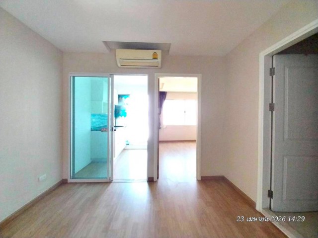 ขาย บ้านเดี่ยว/ทาวน์เฮ้าส์/คอนโด   ซอย ลาดพร้าว 26 ถนน ลาดพร้าว แขวง จอมพล เขตจตุจักร จังหวัด กรุงเทพมหานคร  ราคาโปรโมชั่น 1,910,000 บาท    ลดจาก    2,479,000  บาท ราคาโปรโมชั่นตั้งแต่วันที่ 1 กรกฎาคม 2569 – 30 กันยายน 2569  รายละเอียดทรัพย์ -  พื้นที่ใช้สอย 32.19 ตร.ม. -  1 ห้องนอน 1 ห้องน้ำ   พิกัดทรัพย์ : https://maps.app.goo.gl/JbGMvVSduZtL6Mx2A  สถานที่ใกล้เคียง   -MRT รัชดาภิเษก -ยูเนี่ยนมอลล์ -เซ็นทรัล ลาดพร้าว -มหาวิทยาลัยราช�