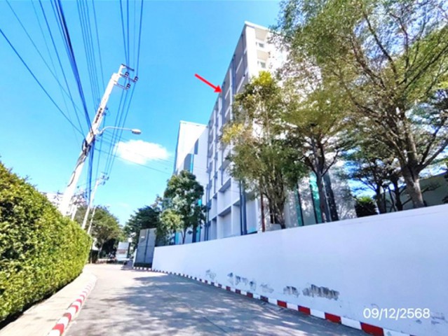 ขาย บ้านเดี่ยว/ทาวน์เฮ้าส์/คอนโด โครงการ นิช ไอดี เสรีไทย-วงแหวน  ซอย เสรีไทย 81/2 ถนน เสรีไทย แขวง คันนายาว เขตคันนายาว จังหวัด กรุงเทพมหานคร  ราคา   1,445,000    บาท  (ราคาต่อรองได้)  รายละเอียดทรัพย์ -  พื้นที่ใช้สอย 27.78 ตร.ม. -  1 ห้องนอน 1 ห้องน้ำ   พิกัดทรัพย์ : https://maps.app.goo.gl/bK2ydiRwoWD73ynz8  สถานที่ใกล้เคียง   -โรงพยาบาลรามคำแหง 2​​ -โรงพยาบาลเกษมราษฎร์ รามคำแหง -เดอะ พาซิโอ ทาวน์ รามคำแหง -ตลาดน้ำ�