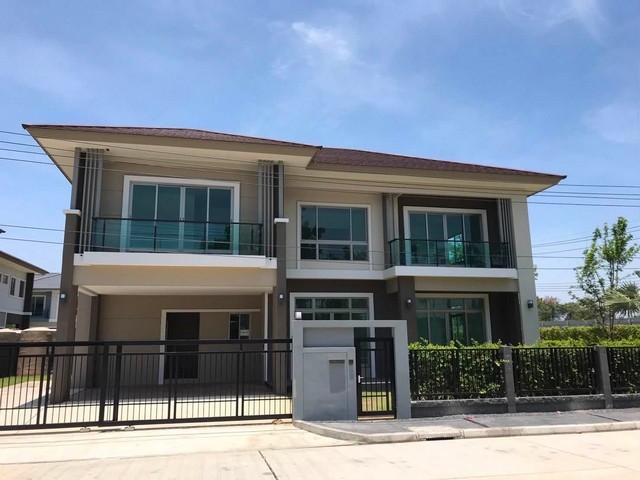 รหัสC7261 ให้เช่าบ้านเดี่ยวหลังใหญ่ โครงการThe Palm กรุงเทพกรีฑา–วงแหวน ตกแต่งครบพร้อมอยู่ราคาเช่า 95,000 บาท/เดือน (ประกัน2 ล่วงหน้า1)สนใจนัดชมสถานที่หรือสอบถามข้อมูลเพิ่มเติมโทร : 095-823 9789 คิท(Agent)Line id : candy.456Line Add Friend : https://line.me/ti/p/rHhjrvhm_z#ForRent #ให้เช่าบ้านเดี่ยวหลังใหญ่ โครงการThe Palm กรุงเทพกรีฑา–วงแหวน ตกแต่งครบพร้อมอยู่เนื้อที่ 95 ตารางวา  พื้นที่ใช้สอย 308 ตารางเมตร4 ห้องนอน  แอร์และเฟอร์นิเจอ�