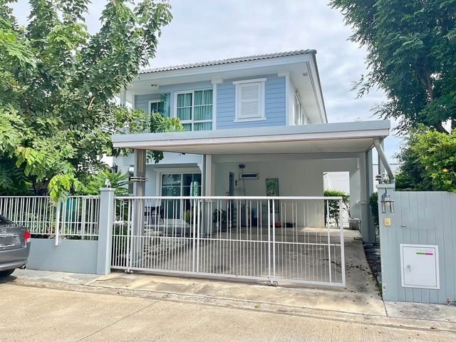 RHT2722ให้เช่าบ้านเดี่ยว Villaggio บางนา ใกล้ มหาลัย อัสสัมชัญเดินทางสะดวก ใกล้เมกา บางนา , ทางด่วนบางนา , มอเตอร์เวย์เนื้อที่  50 ตร.ว.    3 ห้องนอน  2 ห้องน้ำ 2ที่จอดรถสนใจติดต่อคุณเจี๊ยบ 092-851-6969Line :Keti2522ราคาเช่า 25,000/เดือน    สัญญาขั้นต่ำ 1 ปี    มัดจำ 2 เดือน  ล่วงหน้า 1 เดือนที่ตั้ง ตำบล บางบ่อ อำเภอบางบ่อ สมุทรปราการ 10560รายละเอียดบ้าน:•   พื้นที่ใช้สอยประมาณ 50 ตร.วิ่ง •   3 ห้องนอน  2 ห้องน้ำ•   1 ห้