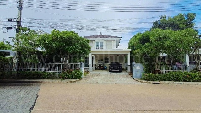 รหัสทรัพย์ : N1223บ้านเดี่ยว 2 ชั้น หมู่บ้าน Villaggio บางนา-เทพารักษ์ ใกล้สโมสร ราคาถูกสุดในโครงการที่ตั้ง : ถนนบางนา-ตราด ตำบลบางพลีใหญ่ อำเภอบางพลี จังหวัดสมุทรปราการ 10540รายละเอียดทรัพย์- บ้านเดี่ยว 2 ชั้น เนื้อที่ 70 ตารางวา พื้นที่ใช้สอย 134 ตารางเมตร-&nbsp;3 ห้องนอน, 3 ห้องน้ำ, 1 ห้องรับแขก, 1 ห้องครัว, 2 ที่จอดรถ-&nbsp;ม่านทั้งหลัง, แอร์ 3 ตัว, เครื่องทำน้ำอุ่น 2 เครื่อง, ตู้เสื้อผ้า Index-&nbsp;