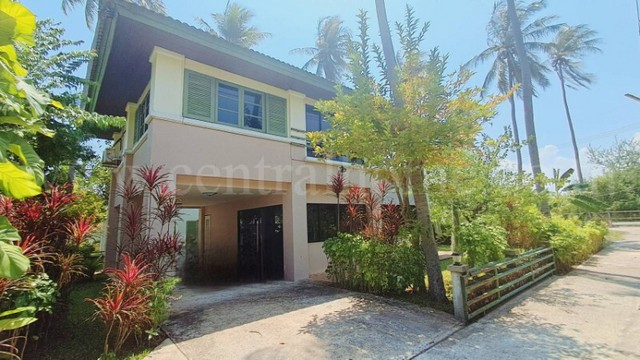 รหัสทรัพย์ : N1028บ้านเดี่ยว 2 ชั้น บ้านพักตากอากาศติดทะเล โครงการปราณนภา ปากน้ำปราณ ถูกสุดในโครงการที่ตั้ง : ถนนเลียบชายหาดปากน้ำปราณ ตำบลปากน้ำปราณ อำเภอปราณบุรี จังหวัดประจวบคีรีขันธ์ 77220รายละเอียดทรัพย์- บ้านเดี่ยว 2 ชั้น ขนาดเนื้อที่ 85&nbsp;ตารางวา พื้นที่ใช้สอย 190 ตารางเมตร- บ้านพักตากอากาศติดทะเลปราณบุรี เหมาะสำหรับซื้อลงทุน ราคาถูกสุดในโครงการ- 2 ห้องนอน, 3 ห�