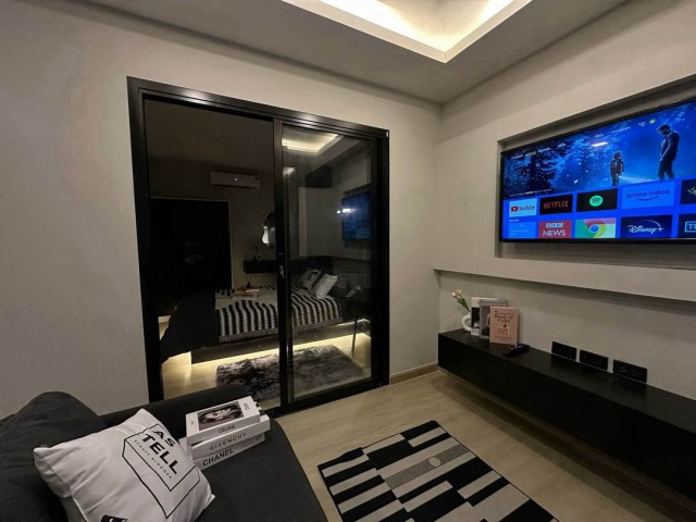 ขายต่ำกว่าราคาประเมิน เพียง 885,000 บาท #SRLand Condo #โซนสันทราย ห้องตกแต่งโทนดำสุดเท่ สไตล์โมเดิร์น เหมาะทั้งซื้ออยู่เองและลงทุนปล่อยเช่ารายละเอียดห้องขนาด 32 ตร.ม.ตึก C2 ชั้น 31 ห้องนอน 1 ห้อน้ำมีลิฟต์ระบบรักษาความปลอดภัยแม่บ้านนิติบุคคลดูแลโครงการค่าน้ำฟรีค่าส่วนกลางเพียง 300 บาท/เดือนทำเลใกล้แหล่งสำคัญCentral Festival Chiang Mai — ประมาณ 10 นาทีMeta Mallกาดสามแยกโรงพยาบาลกรุงเทพเชียงใหม่ม
