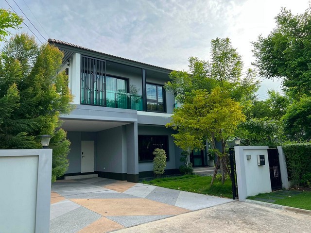 รหัสC7274 ให้เช่าบ้านเดี่ยว 2ชั้น หมู่บ้านบุราสิริ วงแหวน-อ่อนนุช ย่านถนนบางนา กม.7 บ้านตกแต่งพร้อมอยู่ราคาเช่า 100,000 บาท/เดือน (ประกัน2 ล่วงหน้า1)สนใจนัดชมสถานที่หรือสอบถามข้อมูลเพิ่มเติมโทร : 095-823 9789 คิท(Agent)Line id : candy.456Line Add Friend : https://line.me/ti/p/rHhjrvhm_z#ForRent #ให้เช่าบ้านเดี่ยว 2ชั้น หมู่บ้าน Burasiri Wongwaen-Onnut ย่านถนนบางนา กม.7 บ้านตกแต่งพร้อมอยู่พื้นที่ทั้งหมด 106 ตารางวา  พื้นที่ใช้สอย 230 ตารางเมตร4 ห้อง�