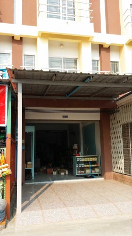AOM 3071โฮมออฟฟิศ 3 ชั้น โครงการเขาน้อย วิลเลจ ศรีราชา ทำเลศักยภาพสูงในย่านชุมชนคึกคัก ปรับฟังก์ชันพร้อมเริ่มธุรกิจได้ทันที หน้าบ้านติดถนนใหญ่ 6 เลน (สาย 3241) ราคาพิเศษ: 5,000,000 บาท   ตำบลหนองขาม ศรีราชา,ชลบุรี   โฮมออฟฟิศ / ทาวน์โฮม   2  ห้องนอน   3   ห้องน้ำ   1  ห้องรับแขก   1  ห้องครัว   ที่ดิน   20.00 ตร.ว.   ใช้สอย   151.20 ตร.ม.ราคา 5,000,000โฮมออฟฟิศ 3 ชั้น โครงการเขาน้อย วิลเลจ ศรีราชา ทำเลศักยภาพสูง�