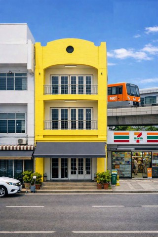 ทำเลหัวมุมบนถนนรามคำแหง อาคารพาณิชย์ 3ชั้น 3ห้องน้ำ ใกล้ MRT น้อมเกล้า 184 ม. และโรงเรียนนานาชาติฮีทฟิลด์ 564 ม.  19 ตรว. 200 ตรม. ค่าเช่า 19,999 บาทต่อเดือนCommercial building with 3 floors and 3 bathrooms, located only 184 m from MRT Nomklao and 564 m from Heathfield International School.19sq.wah 200 sq.m., prime corner location on Ramkhamhaeng Road rental price 19,999 THB per month.VDO 1mins https://youtube.com/shorts/uPRFayFDm2cถนนรามคำแหง แขวงราษฎร์พัฒนา เขตสะพานสูง กรุงเทพมหานครขนาด 19 ตรว. พื้นที่ใช้สอย 200 ตรม.Size 19 sq.wah with 200 sq.m. usable areaอาคารพาณิชย์หัวมุม 3 ชั�