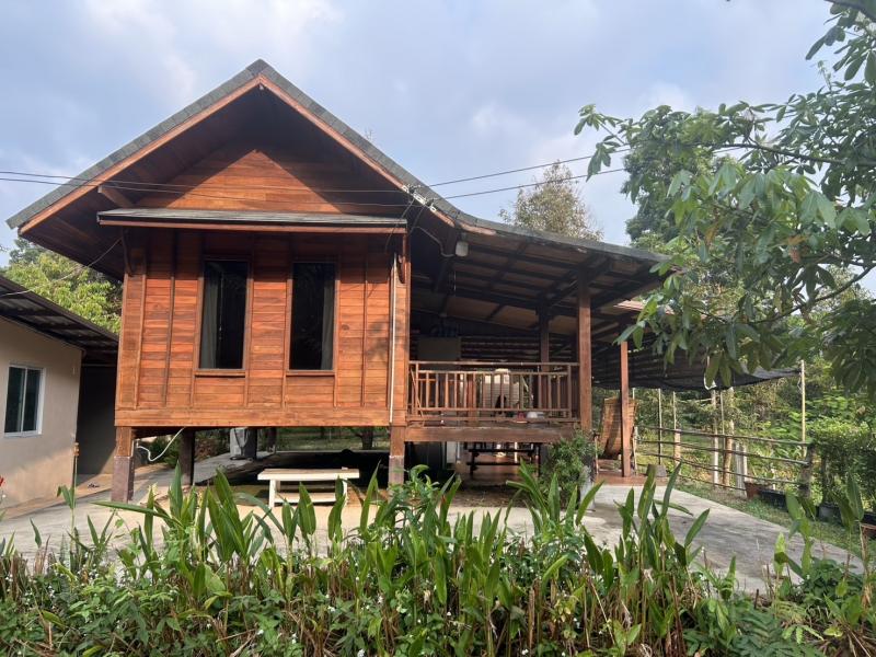 ขายที่ดิน สวนทุเรียน ทำเลดี อ.เมือง จ.ปราจีนบุรีที่ตั้ง : เส้นทาง ถนนสุวรรณศร ต.ดงขี้เหล็ก อ.เมือง จ.ปราจีนบุรีพิกัด : https://maps.app.goo.gl/o7yHwGaMSooydQSD9?g_st=il ขนาดเนื้อที่ :  8 ไร่  3 งาน 61 ตร.ว.(รวม 2 โฉนด)รายละเอียด-เอกสารสิทธิ์ โฉนดที่ดิน ครุฑแดง-ผังเมือง โซนสีเขียว-ด้านหน้าติดถนนซอยแนวยาว-หน้ากว้างประมาณ 250 เมตร-ปัจจุบันเป็นพื้นที่ทำเกษตรกรรม สวนทุเรียนประมาณ 170 ต้น-ทำเลเหมาะสำหรับทำสวน�
