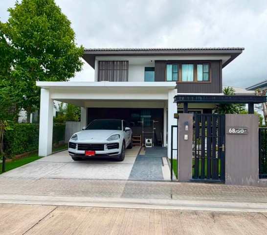 ให้เช่า #บ้านเดี่ยว หมู่บ้านมัณฑนา บางนา กม.7 ซอยราชวินิตบางแก้ว #ใกล้เมกาบางนา  ราคาเช่า : 78,000  บาท/เดือน#รายละเอียดประเภท : บ้านเดี่ยว 2 ชั้นหมู่บ้าน : มัณฑนา บางนา กม.7ขนาดที่ดิน :  66 ตารางวาพื้นที่ใช้สอย : 176 ตรม.จำนวนห้อง :  4 ห้องนอน 3 ห้องน้ำ - 2 ห้องนั่งเล่น/รับแขก - 1 ห้องอเนกประสงค์ - 1 ห้องครัวที่จอดรถ : 2 คันเฟอร์นิเจอร์ / เครื่องใช้ไฟฟ้า : เฟอร์นิเจอร์บิวอิ้น / ผ้าม่าน- ชุดคร