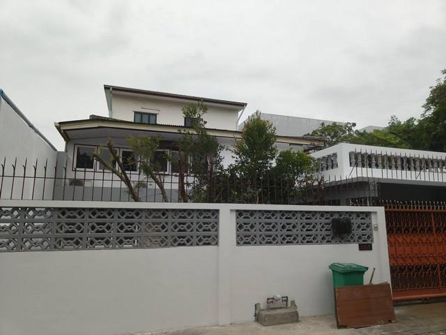 ให้เช่าบ้านเดี่ยว 2 ชั้น สุขุมวิท 101/1 ซอยวชิรธรรมสาธิต 65 (อ่อนนุช 44) รีโนเวทใหม่ทั้งหลัง ใกล้ BTS ปุณณวิถี และซีคอนสแควร์ ** เลี้ยงสัตว์ได้ รับผู้เช่าทุกสัญชาติ ให้เช่าเพื่ออยู่อาศัยเท่านั้น **ราคาเช่า 22,000 บาท / เดือน ( สัญญาขั้นต่ำ 1 ปี ประกัน 2 เดือน ล่วงหน้า 1 เดือน )ที่ตั้ง ถนนสุขุมวิท 101/1 ซอยวชิรธรรมสาธิต 65 แขวงบางจาก เขตพระโขนง กรุงเทพมหานคร 10260ติดต่อ : คุณภัสพงณ์ 0634098164Line : deed