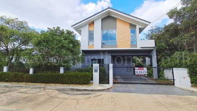 รหัสทรัพย์ 6900บ้านเดี่ยว เพอร์เฟค เพลส แจ้งวัฒนะ 2 ไม่เคยเข้าอยู่ สภาพ 100% ราคาถูกสุดในโครงการที่ตั้ง : ตำบลบางตะไนย์ อำเภอปากเกร็ด จังหวัดนนทบุรี 11120รายละเอียดทรัพย์- โครงการ พัฒนาโดย พร็อพเพอร์ตี้ เพอร์เฟค จำกัด (มหาชน)- บ้านเดี่ยว 2 ชั้น เนื้อที่ 60 ตารางวา พื้นที่ใช้สอย 158 ตารางเมตร- 4 ห้องนอน, 3 ห้องน้ำ, 1 ห้องอเนกประสงค์, 1 ห้องรับแขก, 1 ห้องครัว, 2 ที่จอดรถ- ปั๊มน้ำ+แทงค์น�