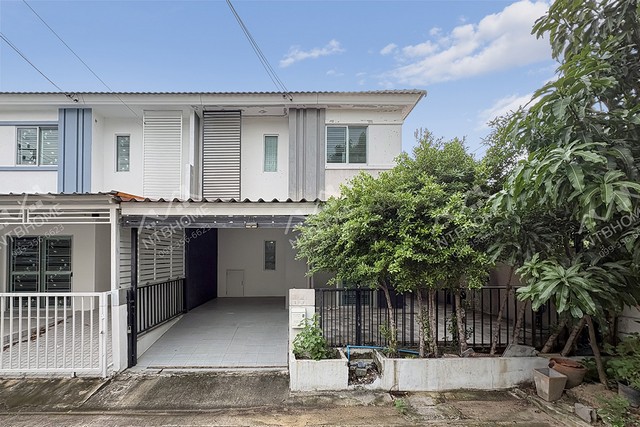 ทาวน์โฮม 2 ชั้น พฤกษา 92 รังสิต – ลำลูกกา คลอง 3 แปลงมุม ต่อเติมครบพร้อมอยู่ ใกล้รถไฟฟ้า BTS สายสีเขียว สถานีคูคต* แปลงมุมพื้นที่ 24.4 ตรว. ฟังก์ชัน 3 ห้องนอน 2 ห้องน้ำ 1 ที่จอดรถ ต่อเติมครบทั้งโรงจอดรถและต่อเติมครัวปิด+เคาเตอร์ แถมแอร์ เครื่องทำน้ำอุ่น เฟอร์นิเจอร์บางส่วน ปั๊มน้ำแทงค์น้ำพร้อมใช้งาน* สามารถเดินทางเชื่อมต่อเข้า-ออกได้ทั้งฝั่งถนนลำลูกกา และฝั่งถนนรัง�