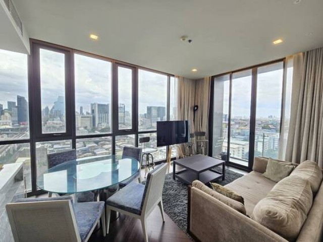 The Monument SanampaoBTS: Sanam Pao Size: 86 sqm., 2 bedrooms, 2 bathrooms Floor: 17 unblocked view Rental price: 70,000 baht/month Ref.: 377420 Listing Detail: www.rent-bangkok-condo.com/properties/377420 Co-agents are welcome. - - -Contact us for more information or arrange a viewing:Email. rbc.rentbangkokcondo@gmail.comCall. 066-0588-655Line ID: @rentbangkokcondohttps://lin.ee/9cMeMxeWhatsapp: 0660588655Wechat 微信: rentbangkokcondo