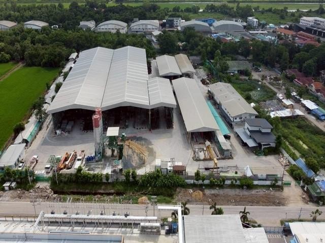 ให้เช่าโรงงาน เนื้อที่ 17 ไร่ โรงงานพรีคาสท์ พร้อมเครื่องจักร มีใบ รง. ย่านคลอง9 ปทุมธานี** Agent **ติดต่อ คุณบิว : 081 252 3279 ID line: 061 787 9691แอดไลน์กดที่ลิงค์นี้ได้เลยครับ : https://line.me/ti/p/SR5Ehdv_q-ติดต่อ คุณปอ : 061 619 8565ID line: 061 619 8565แอดไลน์กดที่ลิงค์นี้ได้เลยครับ : https://line.me/ti/p/zu0mm-ozFX** รหัส BT400ราคาเช่า 600,000 บาท / เดือน สัญญาเช่าระยะยาว สามารถลดค่าเช่าได้โรงงานพรีคาสท์ พร้อมเครื่องจักร ลำลูกกาคลอง 9• บนเนื้อที่ 17 ไร