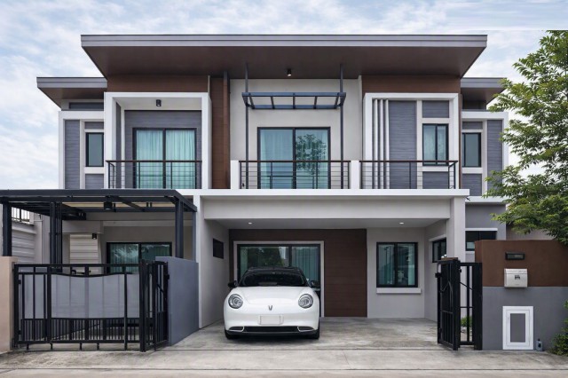 ใกล้ม.กรุงเทพ ศูนย์รังสิต 1 กม.รังสิต-คลอง 2 บงกช ให้เช่าบ้านเดี่ยว2ชั้น4นอน2น้ำ50ตร.ว.พื้นที่ใช้สอย167ตร.ม.เหมาะสำหรับครอบครัวที่ต้องการบ้านในทำเลรังสิต เดินทางเชื่อมต่อถนนคลองหลวงและถนนรังสิต นครนายกได้สะดวก 21,998 B-M. Plantnear Bangkok U. Rangsit (1 km). Rangsit-Khlong2 Bongkoch 2-story detached house for rent 4beds 2baths50 sq.wa., 167 sq.m. usable area. Ideal for families looking for a house in Rangsit. Convenient access to Khlong Luang Road and Rangsit-Nakhon Nayok Road. 21,998 THB. Plantถนนรังสิต คลอง 2 ตำบลคลองสอง อำเภอคลองหลวง จังหว
