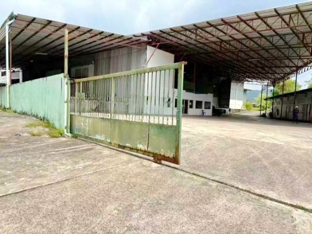 ทุ่งขมิ้น นาหม่อม ให้เช่าโรงงาน (ขาย 25 ล้านบาท) ใกล้การประปาส่วนภูมิภาคหาดใหญ่ 350 ม.โกดัง สำนักงาน พร้อมที่ดิน 4 ไร่ 3 งาน 60ตร.ว.และอบต.ทุ่งขมิ้น 400 ม. พื้นที่กว้างขวาง รองรับการประกอบธุรกิจหลากหลายประเภท สามารถแบ่งเช่าได้ ทำเลเดินทางสะดวก เหมาะสำหรับโรงงาน โกดังสินค้า สำนักงาน และธุรกิจอุตสาหกรรม ใกล้หน่วยงานราชการสถานศึกษา ระบบสาธารณูปโภค และแหล่งชุมชนสำคั�