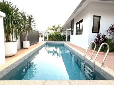 หลุดจอง!! pool villa  !!!  บ้านหรูที่คู่ควรกับคุณ!!! ขายบ้านพร้อมสระว่ายน้ำส่วนตัว นิบบาน่า เชด (Nibbana Shade)  ตำบลหนองปรือ อำเภอบางละมุง จังหวัดชลบุรี.TPI-3412.ที่ตั้งนิบบาน่า เชด (Nibbana Shade) ถนนพัฒนาการ13  ตำบลหนองปรือ อำเภอบางละมุง จังหวัดชลบุรีhttps://maps.app.goo.gl/AbtrZmKZGjp7unk4A.รายละเอียดบ้าน✅ ขนาด 89.10 ตรว ( 356.4 sqm)✅ พื้นที่ใช้สอย 190.73 ตรม.✅ 3 ห้องนอน 2 ห้องน้ำ✅ 1 ห้องครัว✅ 1 ห้องเสื้อผ้า✅ 1 ห้องรับแขก ✅ 1 ห้องทานอาหาร✅ �