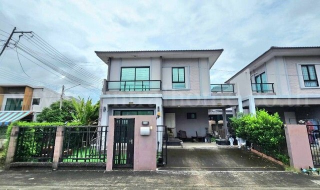 รหัสทรัพย์&nbsp; 7334บ้านแฝด เดอะแพลนท์ วงแหวน - รังสิต หลังมุม บ้านสวย พร้อมอยู่ที่ตั้ง :&nbsp;ซอยรังสิต-นครนายก 83 ตำบลคลองสี่ อำเภอคลองหลวง จังหวัดปทุมธานี 12120รายละเอียดทรัพย์- บ้านแฝด 2 ชั้น เนื้อที่ 40.2 ตารางวา พื้นที่ใช้สอย 140 ตารางเมตร- 3&nbsp;ห้องนอน,&nbsp;3 ห้องน้ำ,&nbsp;1 ห้องรับแขก, 1 ห้องครัว, 2 ที่จอดรถ- แอร์ 4 เครื่อง, เฟอร์นิเจอร์บิ้วอิน , พร้อมเครื่องใช้ไฟฟ้าบางส่วน บ้านสวยพร้อมอ�