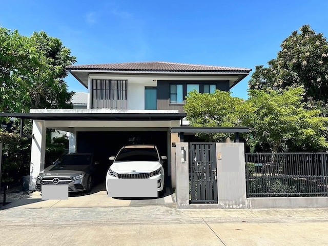 BH4384 ให้เช่าบ้านเดี่ยว มัณฑนา บางนา กม 7 ใกล้ Mega Bangna Fully Furnishedติดต่อ Agent คุณบัว Buaโทร 093 646 4597LINE ID Bua093ราคาเช่า 68,000 บาทต่อเดือนบ้านเดี่ยว 2 ชั้น โครงการมัณฑนา บางนา กม 7 ทำเลบางแก้ว ใกล้ Mega Bangna และ IKEA Bangna เดินทางสะดวก เชื่อมต่อถนนบางนา ตราด วงแหวนบางปะอิน และทางด่วนบางนาบ้านตกแต่งพร้อมเฟอร์นิเจอร์ Fully Furnished พื้นที่ใช้สอย 172 ตารางเมตร บนที่ดิน 65.9 ตารางวา เหมาะสำหรับครอบครัวที่กำลังมองหาบ้า