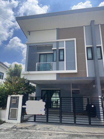 ขาย บ้านเดี่ยว/ทาวน์เฮ้าส์/คอนโด โครงการ บ้านฟ้าปิยรมย์ เทนโดร (วงแหวน-ลำลูกกาคลอง6)  ถนน/ซอยลำลูกกา ตำบลบึงคำพร้อย อำเภอลำลูกกา จังหวัดปทุมธานี  ราคา  2,690,000   บาท  ( ราคาต่อรองได้ )  รายละเอียดทรัพย์ -  เนื้อที่ 26.3 ตร.ว พื้นที่ใช้สอย 125 ตร.ม -  บ้านหันไปทางทิศ เหนือ  พิกัดทรัพย์ : https://maps.app.goo.gl/eCi9ecV2Z5zTsHxz8  สถานที่ใกล้เคียง   -โฮมโปร & เมกาโฮม ลำลูกกา -ตลาดมารวย หทัยราษฏร์ 54 -บิ๊กซี ลำลูกกา
