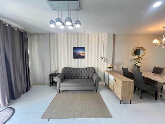 รหัสC7287 Townhomeพร้อมอยู่ ทาวน์โฮม 3ชั้น หมู่บ้านรื่นฤดี7 รามอินทรา-หทัยราษฎร์ บ้านตกแต่งพร้อมอยู่#ForRent #ให้เช่า ทาวน์โฮม 3ชั้น หมู่บ้านรื่นฤดี7 รามอินทรา-หทัยราษฎร์ บ้านตกแต่งพร้อมอยู่ เนื้อที่ 18 ตารางวา  พื้นที่ใช้สอย 181 ตารางเมตร4 ห้องนอน 1 ห้องนั่งเล่น 3 ห้องน้ำ 1 ครัวเล็ก แอร์ 2 เครื่อง- บ้านหันหน้าทิศใต้- รับชาวต่างชาติ - รับจดทะเบียนบริษัท - รับสัตว์เลี้ยงสถานที่ใกล้เ�