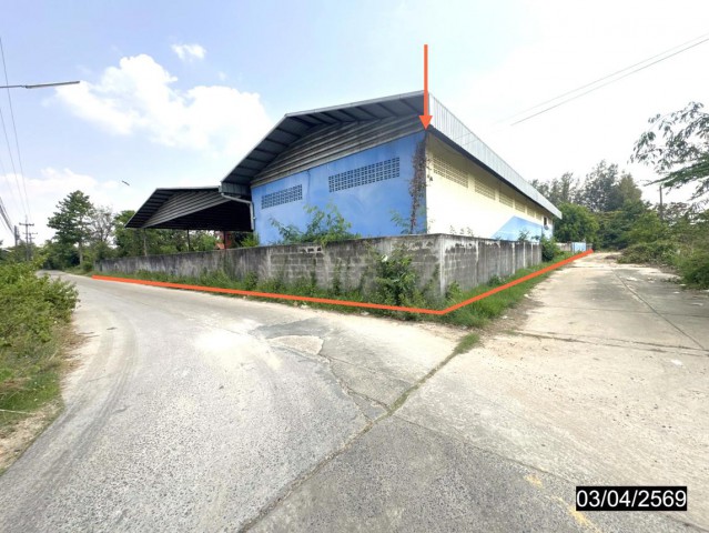 ขายโรงงาน ศรีสะเกษ ถนน มหาราช ตำบล โพนข่า อำเภอ เมืองศรีสะเกษ จังหวัด ศรีสะเกษ  ถนน มหาราช ตำบล โพนข่า อำเภอ เมืองศรีสะเกษ จังหวัด ศรีสะเกษ  ราคาโปรโมชั่น 10,037,000 บาท    ลดจาก 14,151,000 บาท ราคาโปรโมชั่นตั้งแต่วันที่ 1 กรกฎาคม 2569 – 30 กันยายน 2569  รายละเอียดทรัพย์ -  เนื้อที่ 4 ไร่ 14.40 ตารางวา  พื้นที่ใช้สอย 1,560 ตร.ม. -  2 ห้องนอน 1 ห้องน้ำ  -  บ้านหันไปทางทิศตะวันตกเฉียงเหนือ  พิกัดทรัพย์ : https://
