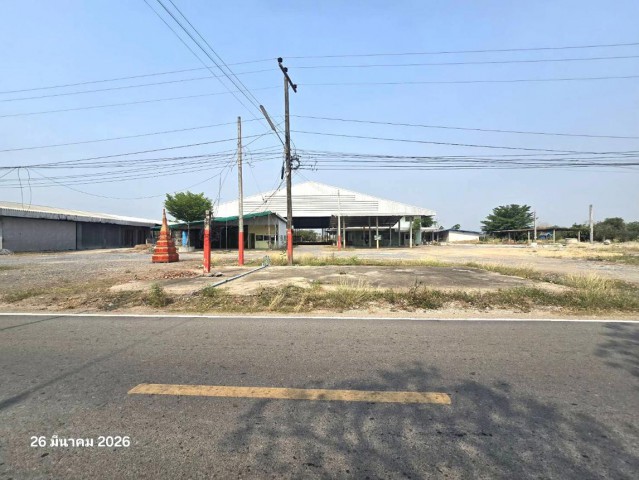 ขาย บ้านเดี่ยว/ทาวน์เฮ้าส์/คอนโด ขายโกดัง พิจิตร  ถนน สายบ้านหนองหูช้าง - บ้านหนองสะเดา ตำบล บ้านนา อำเภอ วชิรบารมี จังหวัด พิจิตร  ราคาโปรโมชั่น   10,518,000   บาท    ลดจาก  14,232,000    บาท ราคาโปรโมชั่นตั้งแต่วันที่ 1 กรกฎาคม 2569 – 30 กันยายน 2569  รายละเอียดทรัพย์ -  เนื้อที่ 6-0-0.00 ไร่  พื้นที่ใช้สอย 2,088 ตร.ม. -  บ้านหันไปทางทิศ ตะวันออก  พิกัดทรัพย์ : https://maps.app.goo.gl/uNQQuyUinXrjyoWJ7  สถานที่ใกล้เคียง   -โรงเรียนบ�