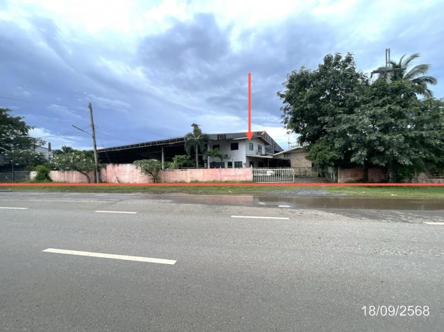 ขายโรงงาน เพชรบูรณ์ ถนน สายหนองบัว ตำบล กันจุ อำเภอ บึงสามพัน จังหวัด เพชรบูรณ์  ถนน สายหนองบัว-ลำชีบน(ทล.225) ตำบล กันจุ อำเภอ บึงสามพัน จังหวัด เพชรบูรณ์  ราคาโปรโมชั่น 16,205,000 บาท    ลดจาก 23,052,000 บาท ราคาโปรโมชั่นตั้งแต่วันที่ 1 กรกฎาคม 2569 – 30 กันยายน 2569  รายละเอียดทรัพย์ -  เนื้อที่ 16 ไร่ 1 งาน 61 ตารางวา พื้นที่ใช้สอย 396 ตร.ม. -  2 ห้องนอน 2 ห้องน้ำ -  บ้านหันไปทางทิศใต้  พิกัดทรัพย์ : https://ma