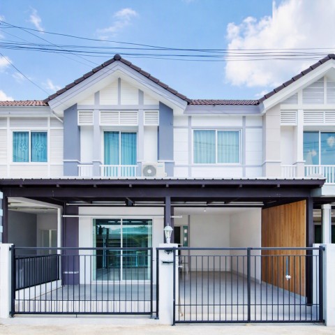 ดอนเมือง ทาวน์โฮม 3นอน วัดนาวง 800 ม. สรงประภา 2 น้ำ 3 แอร์ ใกล้ม.รังสิต 1.3 กม.เนื้อที่ 20 ตร.ว.พื้นที่ใช้สอย 160 ตร.ม.2 ชั้น 12,998B-M.บรรยากาศเงียบสงบ พร้อมเฟอร์ฯ และเครื่องใช้ไฟฟ้าครบ เหมาะสำหรับอยู่อาศัย ทำเลเดินทางสะดวก ใกล้รพ.สถานศึกษา ศูนย์การค้า และแหล่งอำนวยความสะดวกDon Mueang near Rangsit University 1.3 km. Land area 20 sq.wa. 800 m. from Wat Nawong Songprapha Townhome for rent 3 bed 2 bath 3 a/c usable area 160 sq.m. 2story 12,998B-M. Quiet atmosphere fully furnished with appliances suitable for living convenient location close to hospitals schoo