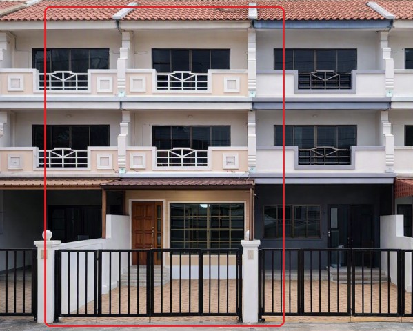 ใกล้ MR.DIY ราษฎร์พัฒนา ซอยมิสทีน ลด 50% ทาวน์โฮม 3 ชั้น 5นอน 5น้ำ และปั๊ม PT สะพานสูง 1 ที่ดิน 22 ตร.ว. พื้นที่ใช้สอย 250 ตร.ม. พร้อมแอร์ 3 เครื่อง เช่าเพียง 9,999 บาทต่อเดือน หรือขายเพียง 2.45 ล้านบาท  ทำเลรามคำแหง วงแหวน กรุงเทพกรีฑา 2 ร่มเกล้าnear MR.DIY RatPhatthana Soi MisTeen and PT SaphanSung1 22sq.wah 50% discount. 3 Storeys Townhome with 5Beds 5Baths 250sq.m. usable area, fully equipped with 3a/c For rent only 9,999 Baht per month or for sale only 2.45 million Baht, Prime location connecting Ramkhamhaeng, Wongwaen, Krungthep Kreetha 2 and Romklaoถนนราษฎร์พัฒนา แขวงราษฎร์พัฒ�