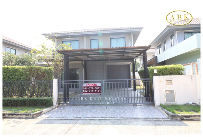 ขาย บ้านเดี่ยว หมู่บ้านเพฟ รังสิต ถนนรังสิต-นครนายก ปทุมธานี ราคา 4.7 ล้านบาทพื้นที่ : 60.1 ตารางวา | พื้นที่ใช้สอย 200 ตารางเมตรจำนวนห้อง : 4 ห้องนอน 3 ห้องน้ำ ห้องรับแขก ห้องครัวตกแต่ง : แอร์ 5 เครื่อง, ต่อเติมโรงรถเรียบร้อย, ต่อเติมครัวเรียบร้อยการปูพื้น ชั้นล่าง : กระเบื้องแกรนิโต้, ชั้นบน : ลามิเนตที่จอดรถ : 2 คันส่วนกลาง : CCTV, ม่าน, รปภ., สโมสร, สระว่ายน้ำ, ฟิตเนส, สวน, คลับเฮ้า�