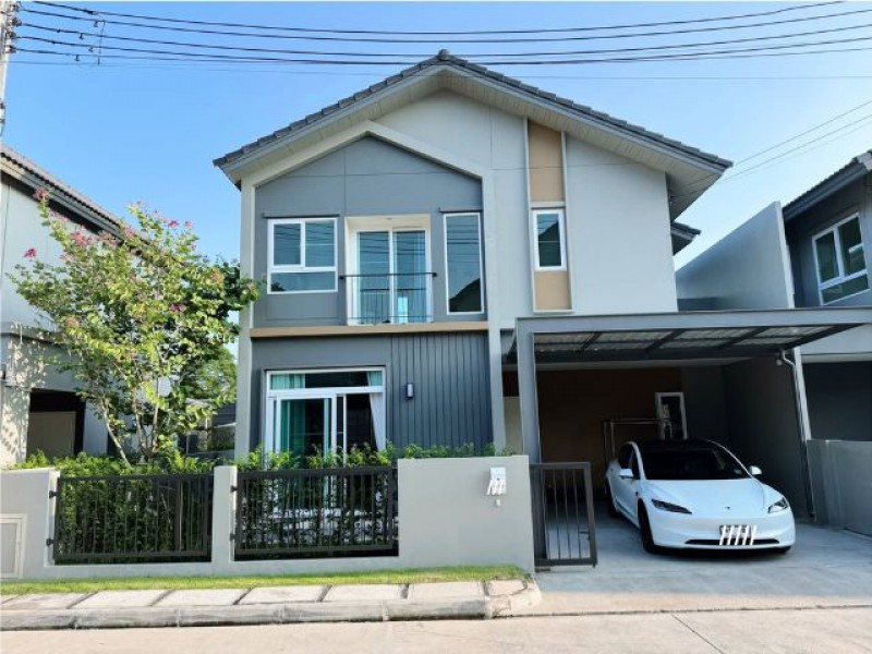 ให้เช่า 47,500/เดือน*Anasiri Payap (อณาสิริ พายัพ)เลี้ยงสัตว์ได้ (ไม่เกิน 3 ตัว)ใกล้สถานกงสุลใหญ่สหรัฐฯ 100 เมตรบรรยากาศเงียบสงบ เป็นส่วนตัว.รายละเอียดบ้าน• ที่ดิน 41 ตารางวา• พื้นที่ใช้สอย 145 ตารางเมตร• 4 ห้องนอน | 3 ห้องน้ำ• 2 ห้องครัว (ครัวในบ้าน + ครัวไทยนอกบ้าน)• ที่จอดรถ 2 คัน• หลังบ้านไม่ติดใคร วิวดีที่สุดในโครงการ.ค่าเช่า47,500 บาท / เดือนรวมค่าส่วนกลางฟรีอินเทอร์เน็ตฟรีคนสวน.บ้