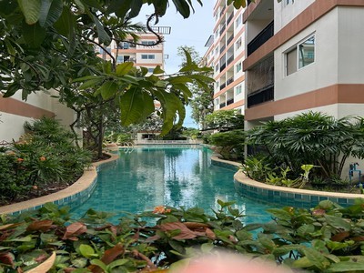คอนโด 1 ห้องนอนสิ่งอำนวยความสะดวกครบ เหมาะสำหรับเช่าพักร้อนระยะยาว ปล่อยเช่าคอนโด พาร์ค เลน จอมเทียน ( Park Lane Condominium Jomtian Pattaya ).TPI-3459.ที่ตั้ง: หมู่ที่ 12  ซอย บุญกาญจนา 6  ตำบล หนองปรือ อำเภอ บางละมุง ชลบุรีhttps://maps.app.goo.gl/Vw2vjDErNgwFhaR86?g_st=il.รายละเอียด✅ ขนาด 34.10 ตารางเมตร ชั้น 8 อาคาร 4✅ 1 ห้องนอน 1 ห้องน้ำ เตียงนอน 5 ฟุต ตู้เสื้อผ้า✅ เครื่องปรับอากาศ 2 เครื่อง โซฟา โต๊ะทานข้าว✅ ทีวี 2 เครื่อง ตู้เย็น ไม