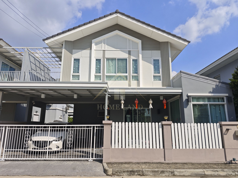 BHL1311บ้านแฝด หมู่บ้าน เพอร์เฟค พาร์ค รังสิต 2  Perfect Park Rangsit 2ที่ตั้ง : 111/130 ซอย9  ตำบลสวนพริกไทย อำเภอเมืองปทุมธานี จังหวัดปทุมธานีรายละเอียด- เนื้อที่ 38.6 ตร.ว. พื้นที่ใช้สอย 120 ตร.ม - 3 ห้องนอน 2 ห้องน้ำ - 1 ห้องรับแขก  1 ห้องนั่งเล่น - 1 ห้องครัว - 4 แอร์  - 2 ที่จอดรถ- หันหน้าทิศตะวันตกเฉียงเหนือ- ค่าส่วนกลาง 965 บาททำเลใกล้เคียง - ฟิวเจอร์พาร์ค รังสิต - สเปลล์ ติดกับฟิวเจอร์พาร์ค รังสิต- เจ พา