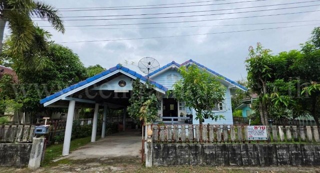 รหัสทรัพย์&nbsp;N1486บ้านเดี่ยว 1 ชั้น 72 ตรว. หมู่บ้าน สวนแสนสุข องครักษ์ นครนายก พร้อมอยู่ ราคาถูกที่ตั้ง :&nbsp;ถนนรังสิต-นครนายก ตำบลบางปลากด&nbsp;อำเภอองครักษ์ จังหวัดนครนายก 26120รายละเอียดทรัพย์-&nbsp;บ้านเดี่ยว 1 ชั้น เนื้อที่ดิน&nbsp;72&nbsp;ตารางวา พื้นที่ใช้สอย&nbsp;64&nbsp;ตารางเมตร- 1&nbsp;ห้องนอน, 2&nbsp;ห้องน้ำ,&nbsp;2 ที่จอดรถ, 1&nbsp;ห้องนั่งเล่น, 1&nbsp;ห้องทานข้าว, 1 ห้องครัว-&nbsp;ชุดโต๊ะรับแขก, ตู้โชว์, ชั้น